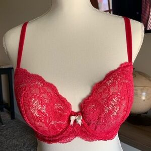 Victoria’s Secret Fuchsia pink Lace bra size 34D